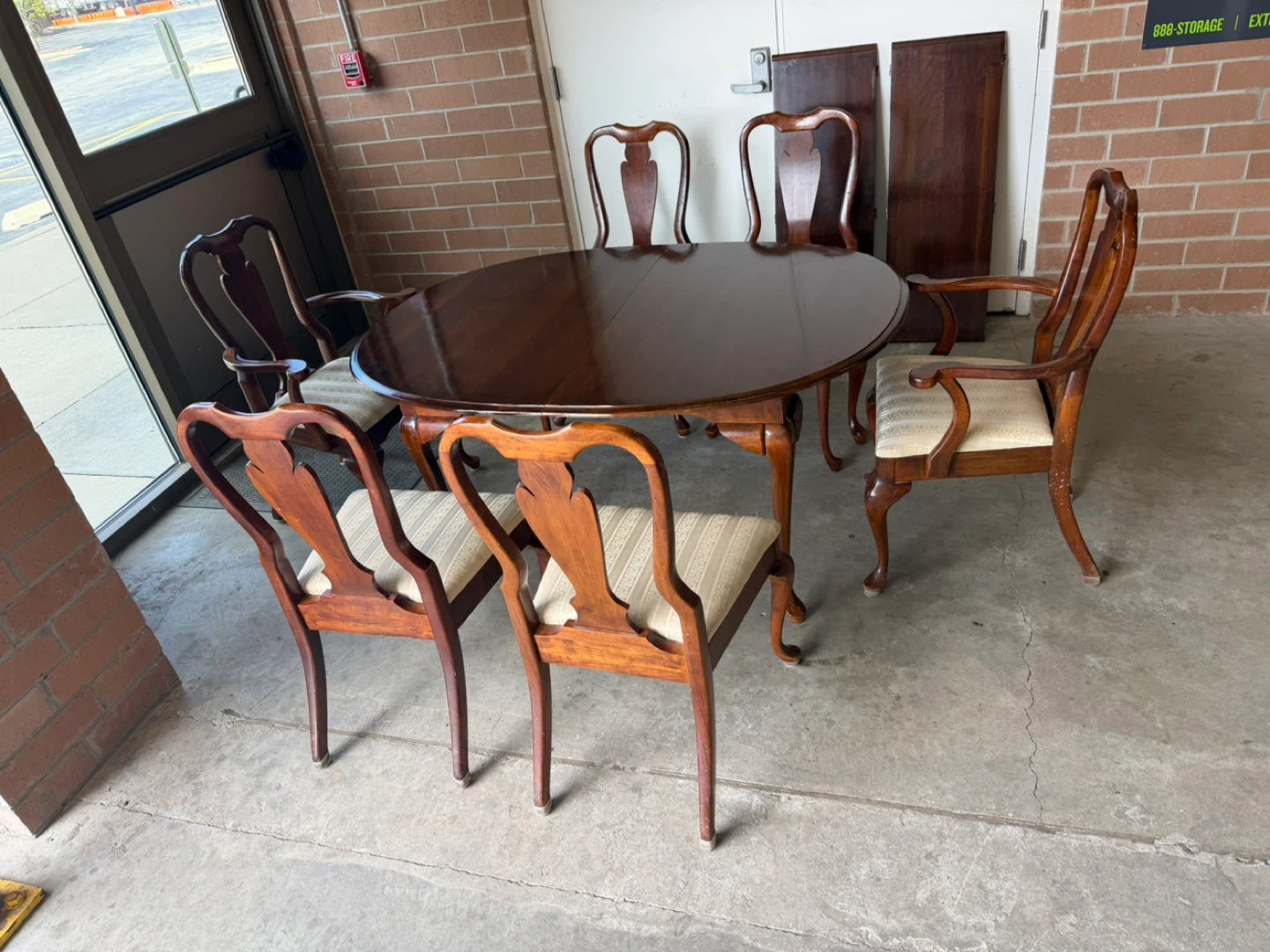 Oval Dining Table with 6 Chairs - photo 2