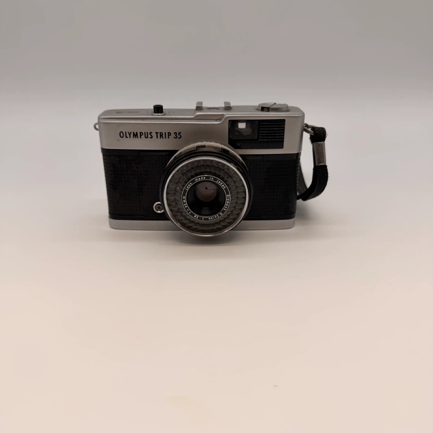 Olympus Trip 35 Film Camera Zuiko 40mm f2.8 Vintage Japan