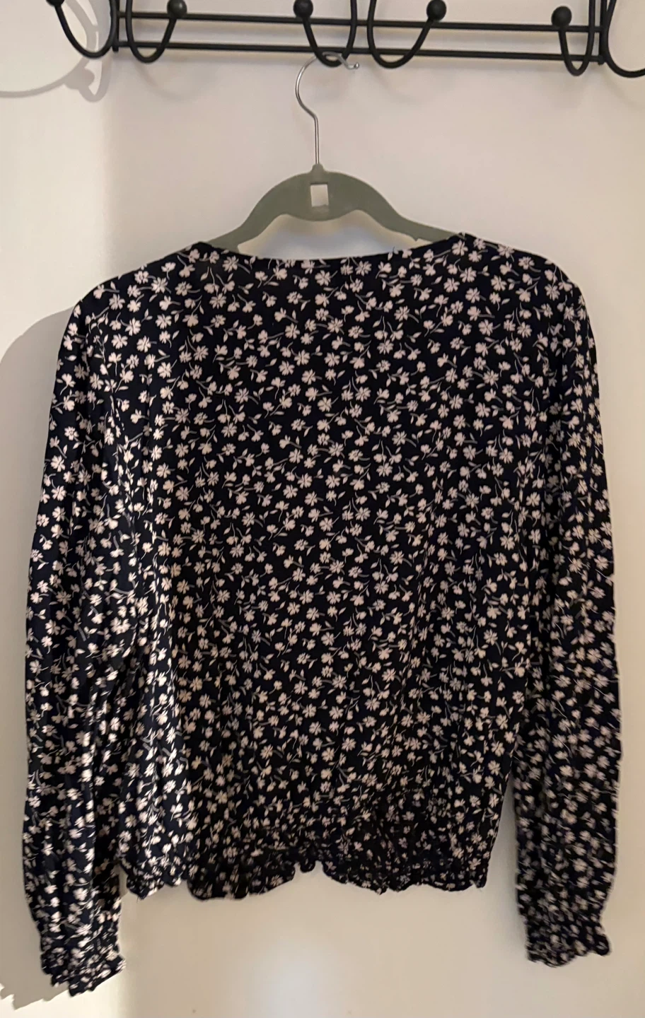 American Eagle Navy Floral Long Sleeve Blouse - photo 2