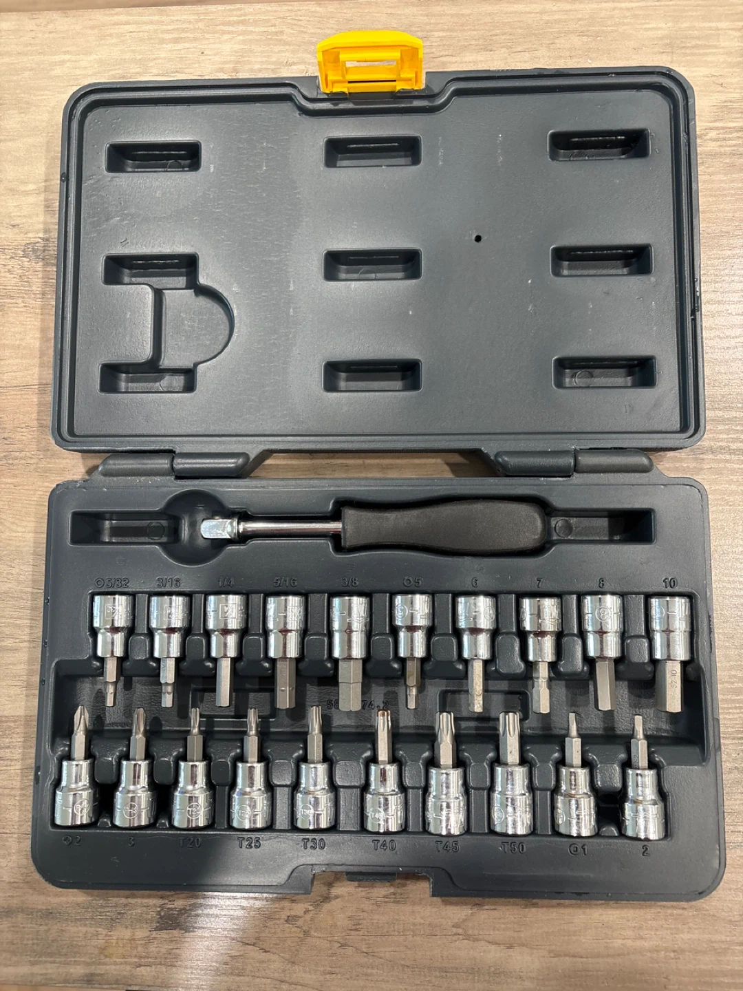 Mastercraft 30-Piece Bit Set with Screwdriver