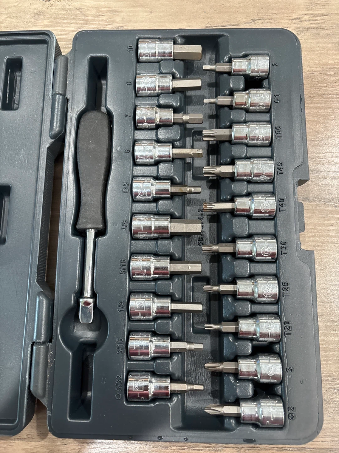 Mastercraft 30-Piece Bit Set with Screwdriver - photo 3