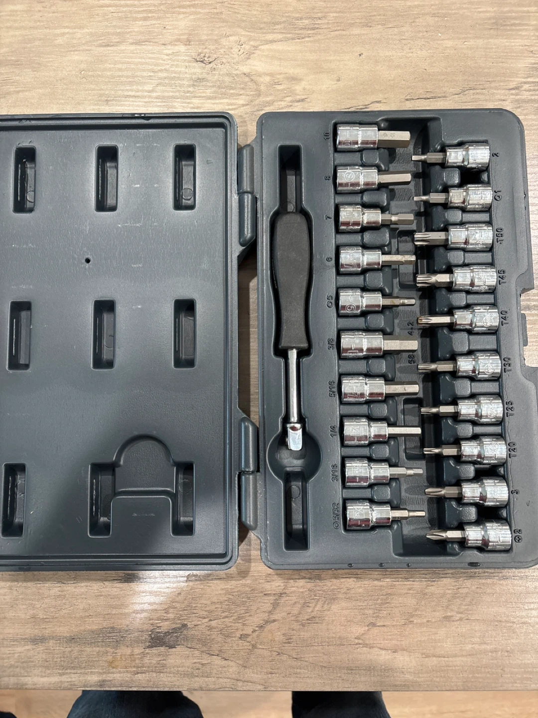 Mastercraft 30-Piece Bit Set with Screwdriver - photo 2