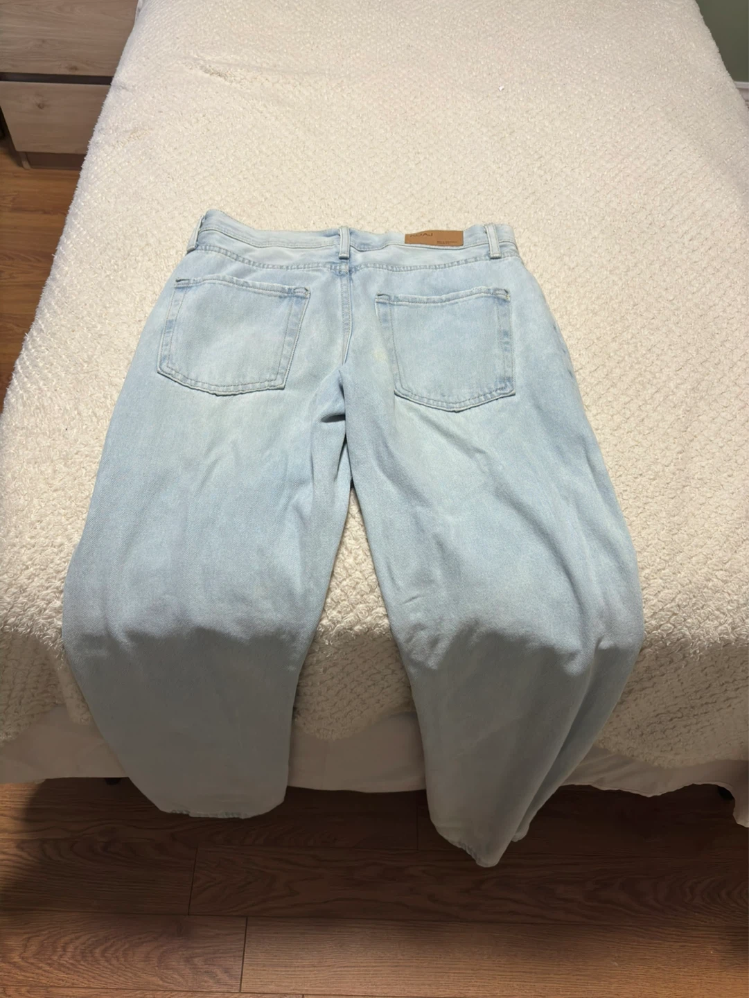 Light Wash Baggy Jeans - photo 2