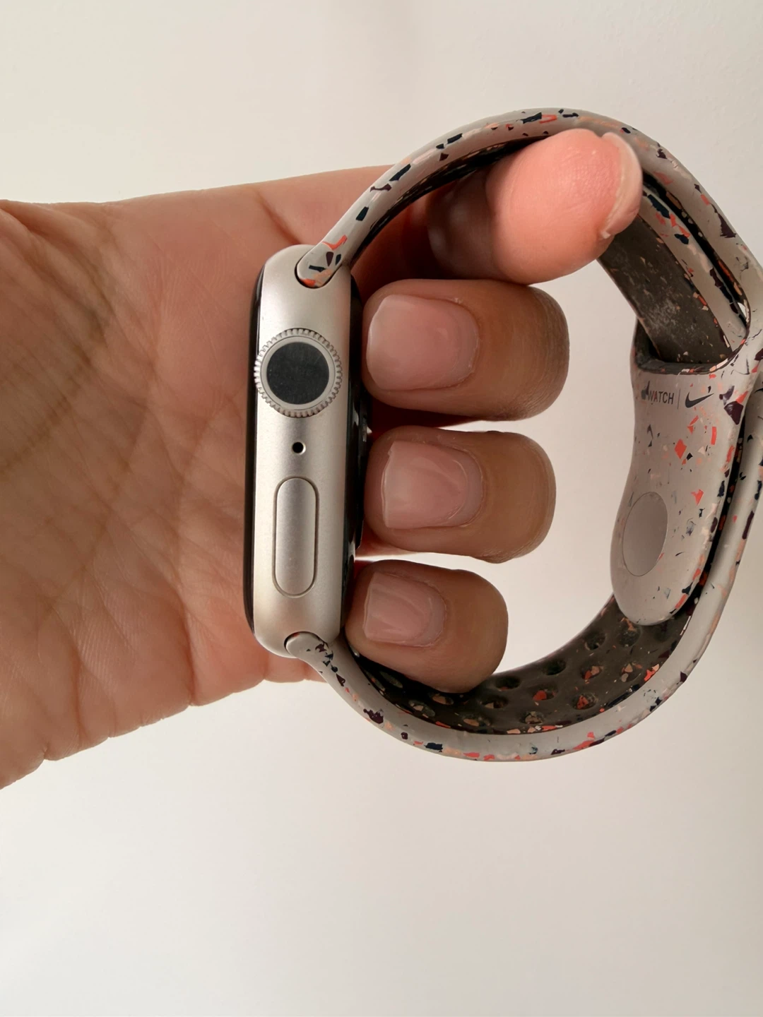 Apple Watch Nike Series 7 GPS, 45mm, Silver Aluminium - photo 2