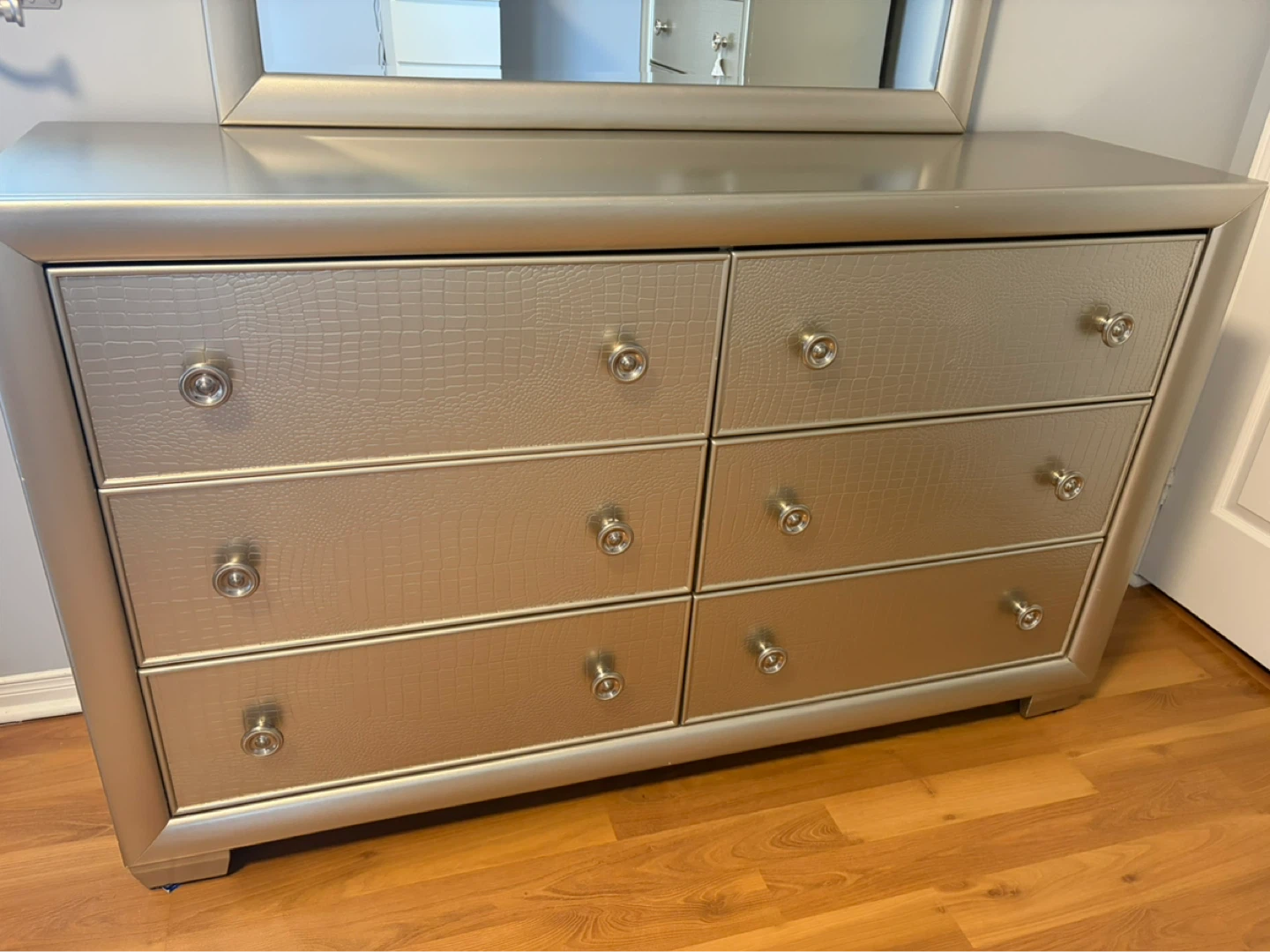 Gold 6-Drawer Dresser with Mirror - photo 2