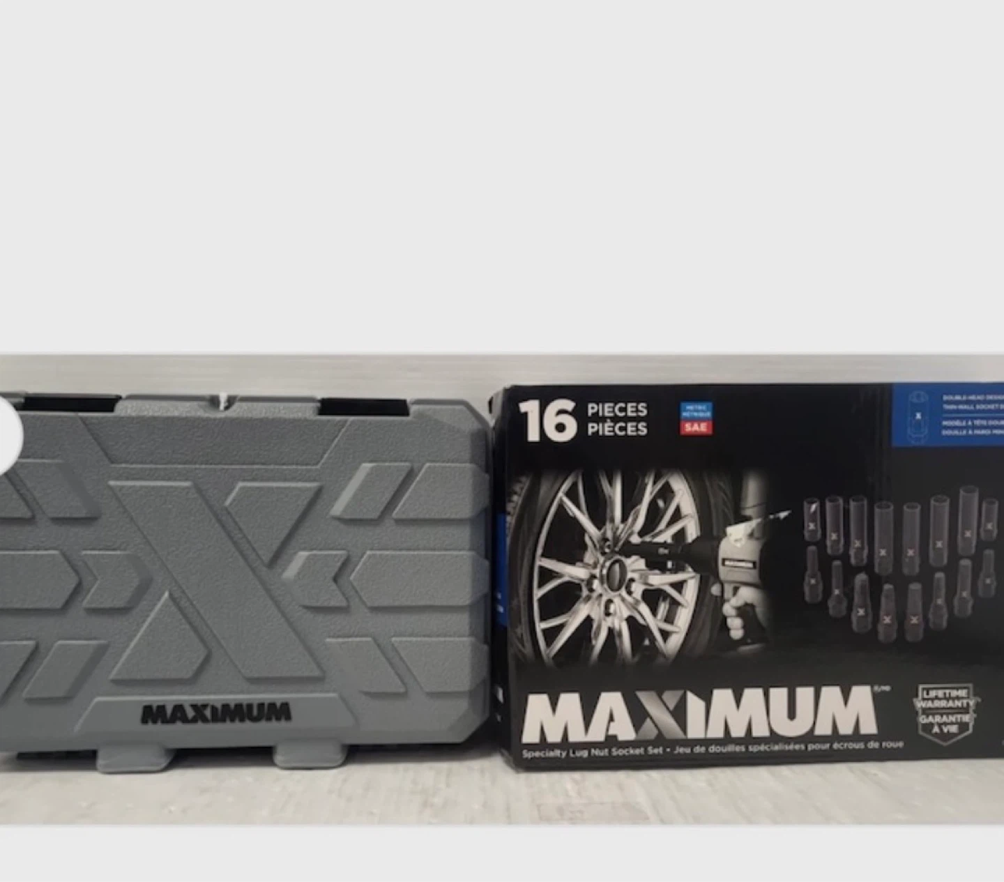 MAXIMUM 16-Piece Specialty Lug Nut Socket Set