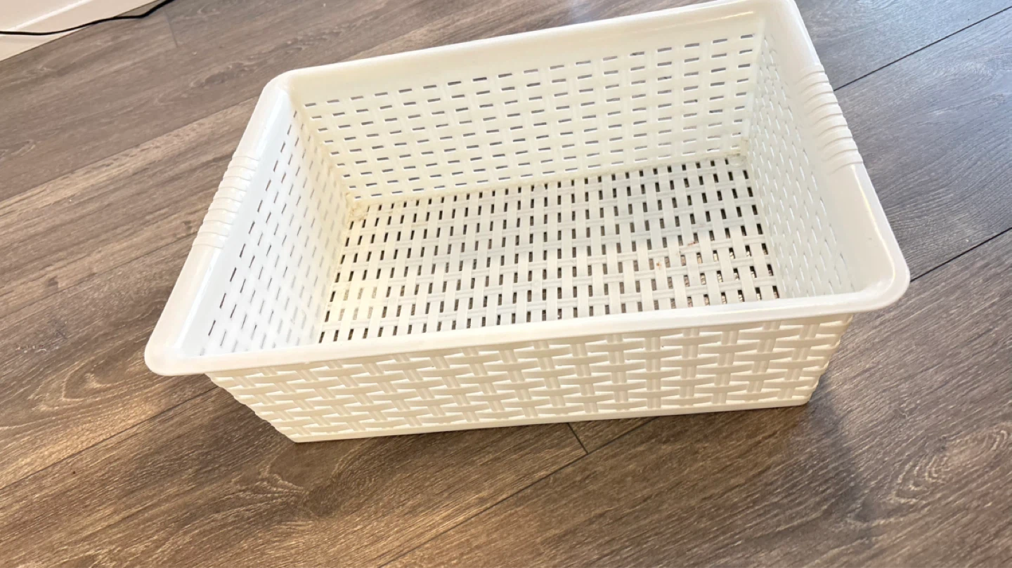 White Plastic Storage Basket - photo 4