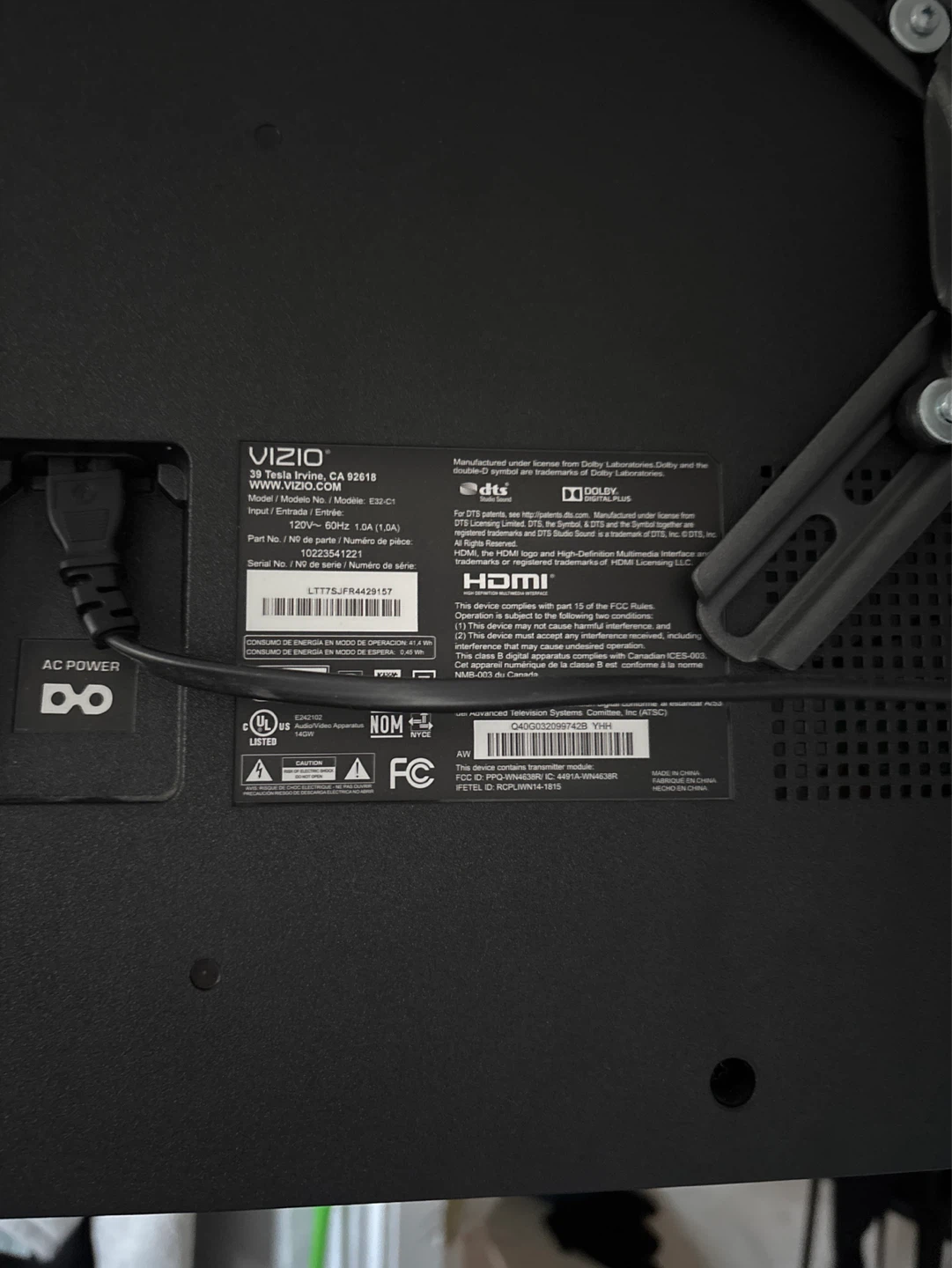 VIZIO 32 inch Smart TV - photo 2