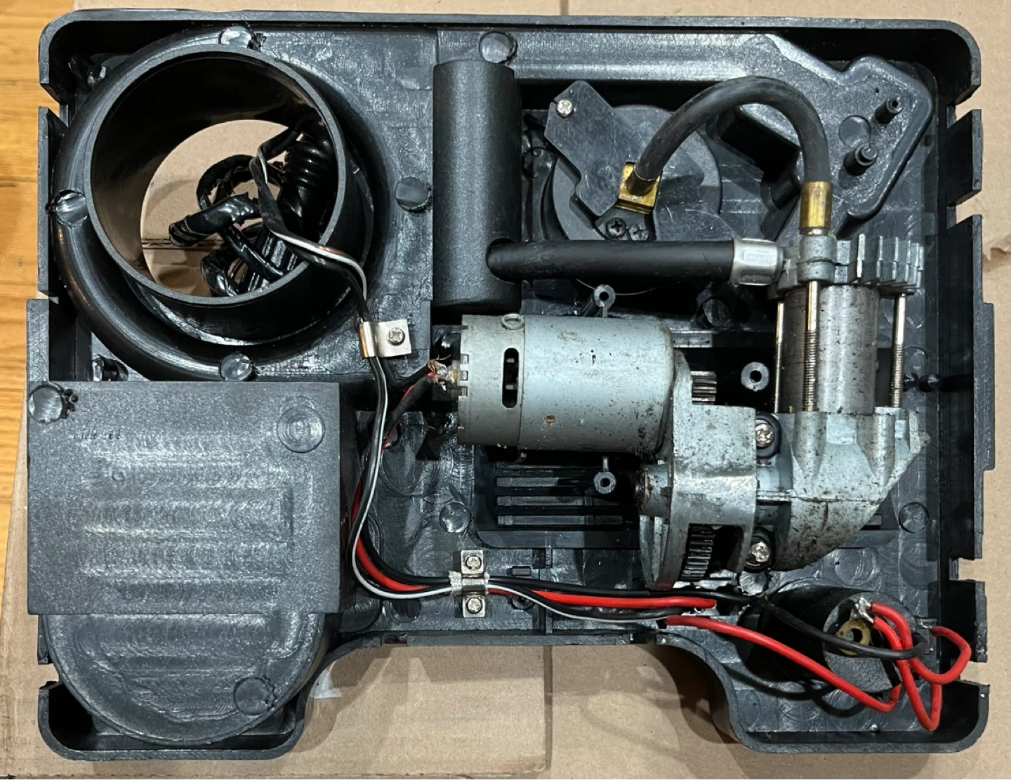 Whistler 260 PSI 12V DC Air Compressor - photo 2