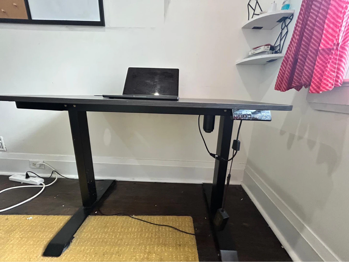 Adjustable Standing Desk with Herman Miller Ergonomic chair - photo 4