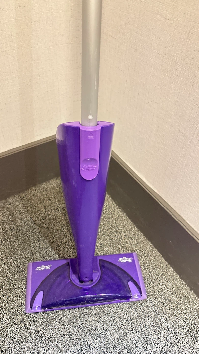 Swiffer Wet Jet Floor Cleaner Mop