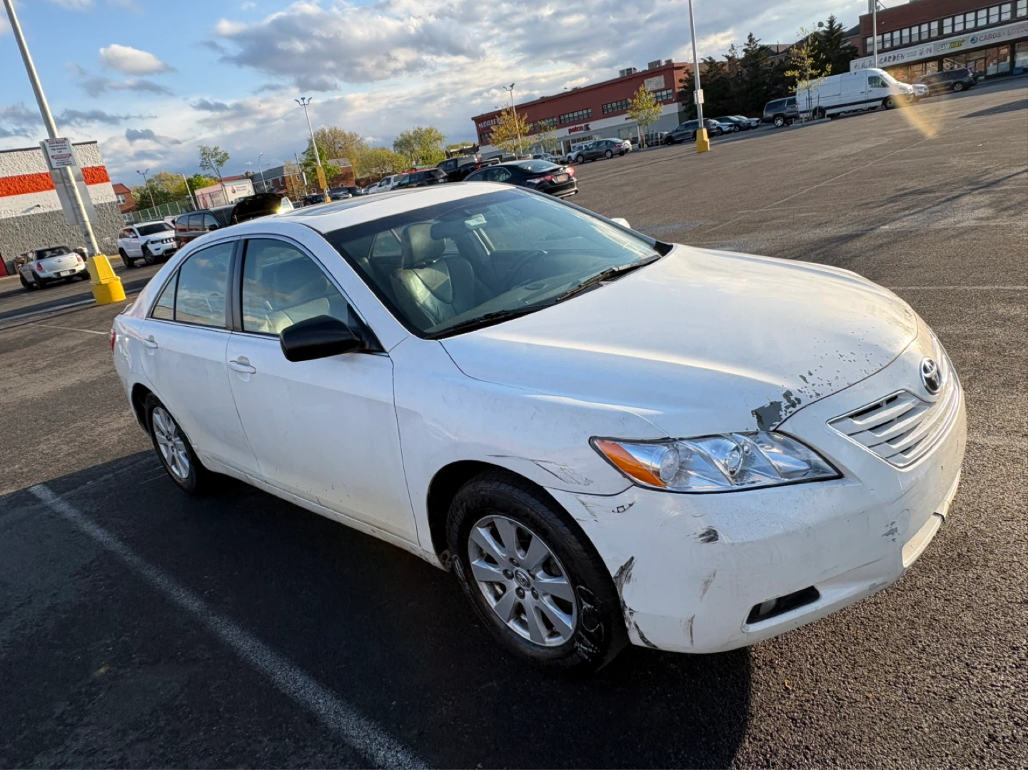 White Toyota Camry 2007 Sedan - photo 3