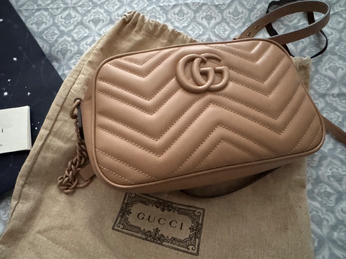 Gucci Marmont Matelassé Camera Bag - Beige Leather - photo 5