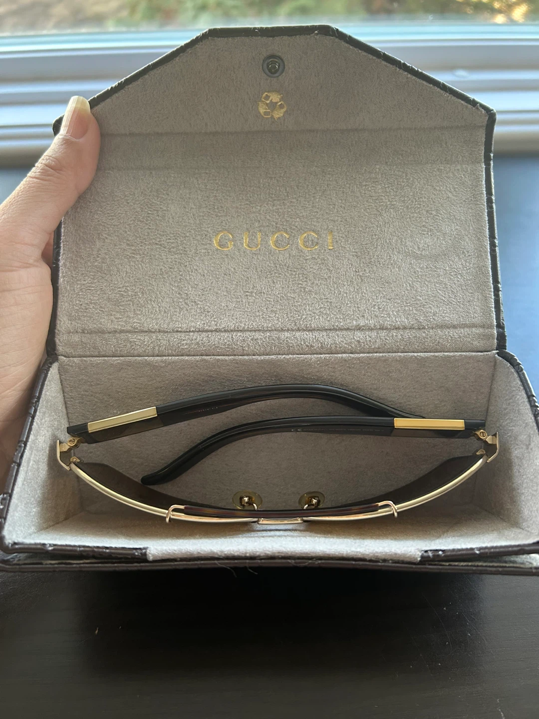 Gucci Sunglasses with Case - photo 2