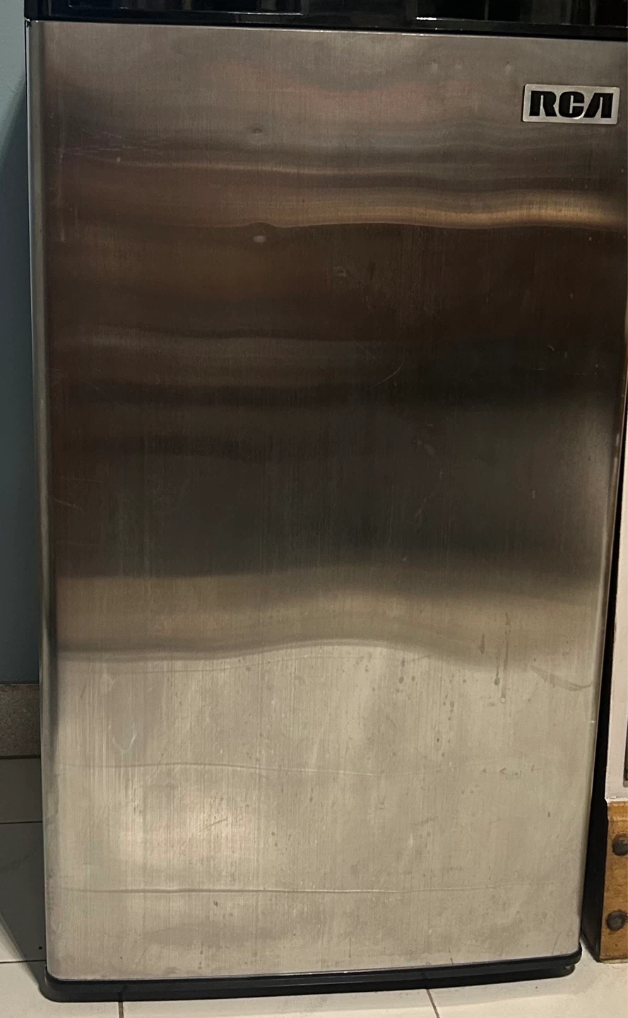 RCA Mini Fridge