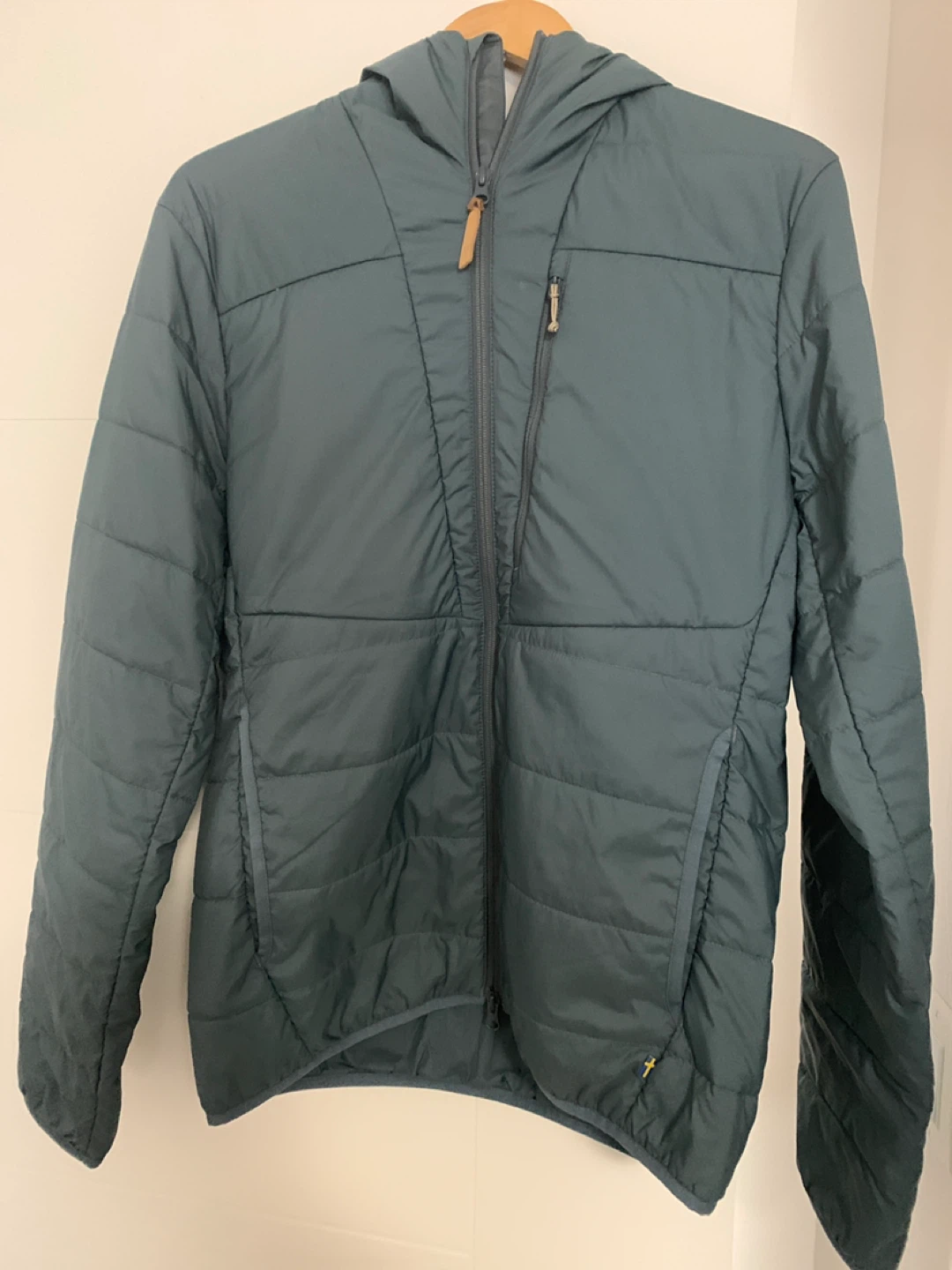 Fjällräven Men's Hooded Puffer Jacket - Size S