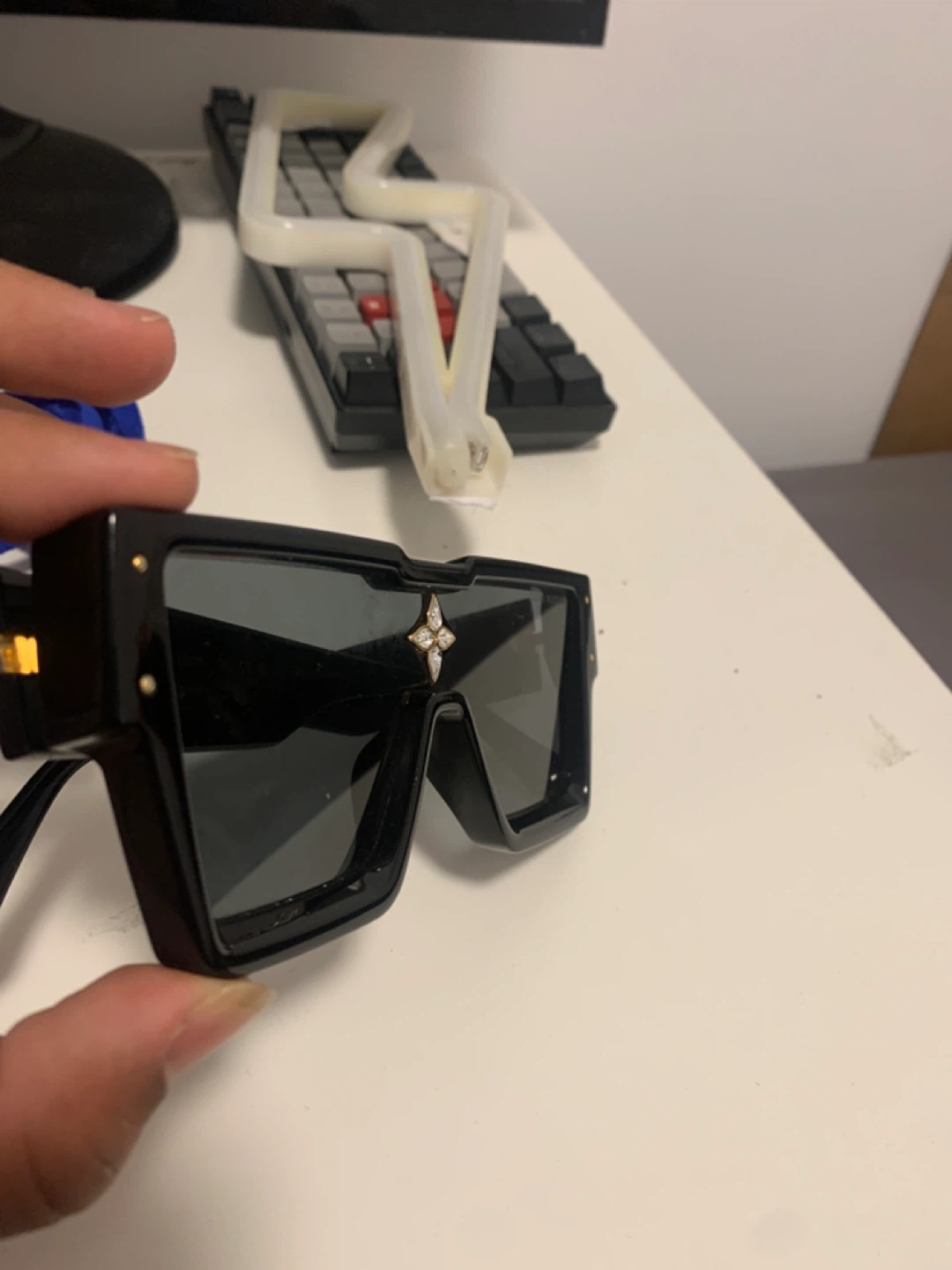 Louis Vuitton Sunglasses - photo 2