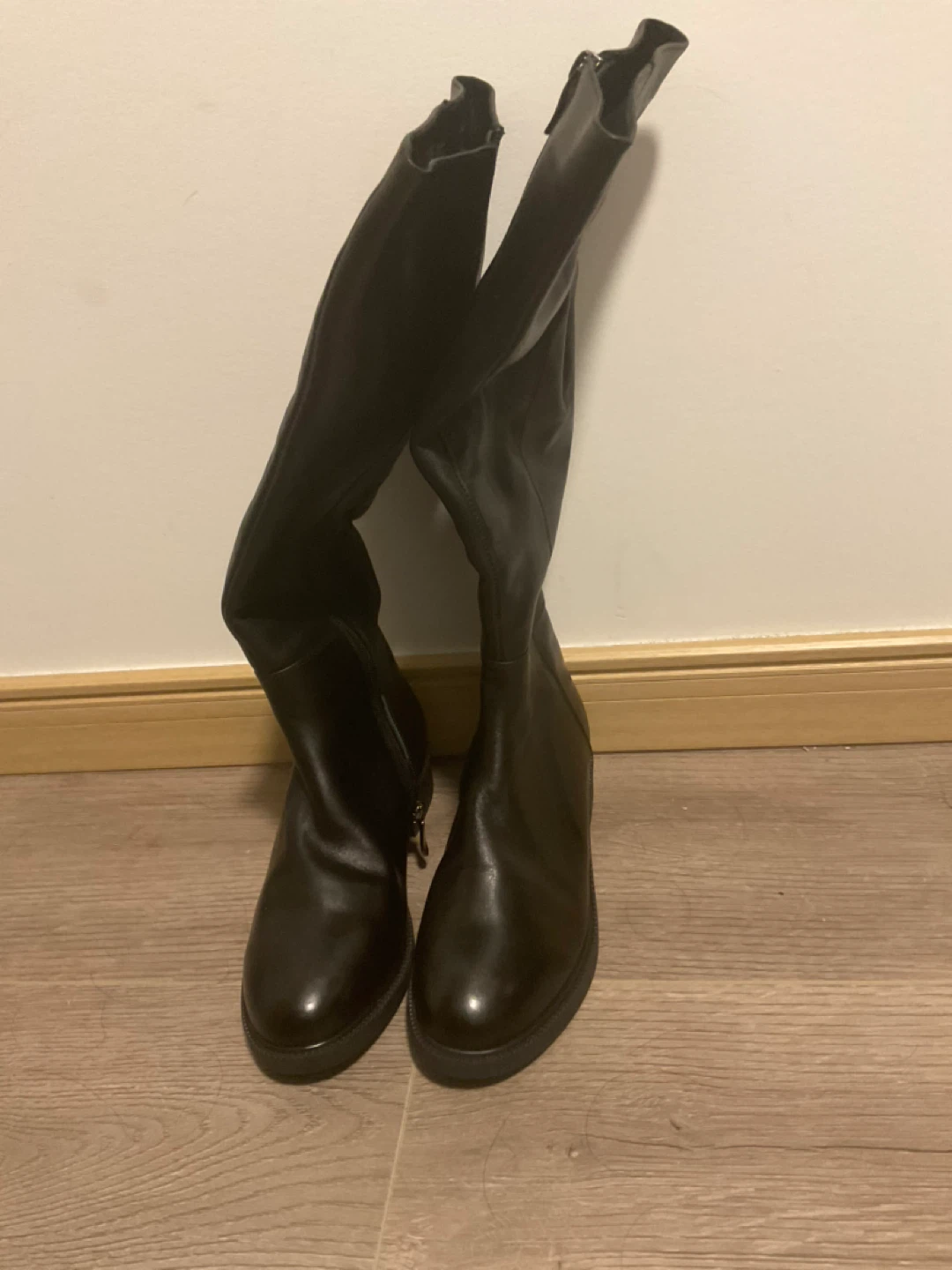 Black Leather Boots with Fur Lining - photo 2