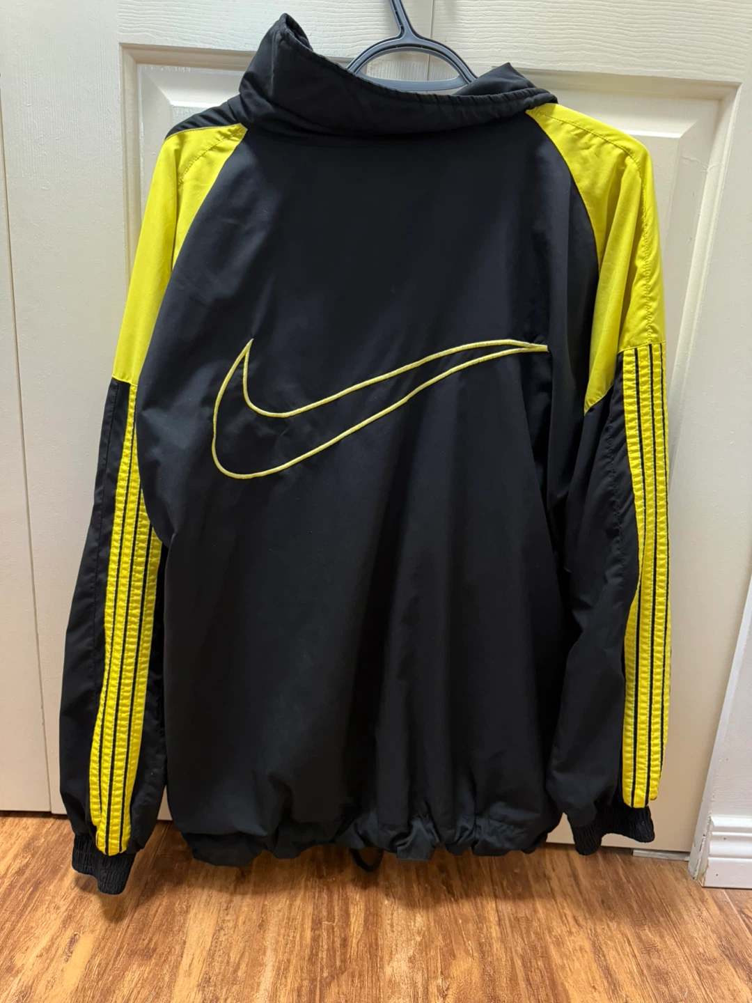 Nike Windbreaker Jacket - Black & Yellow - Size L - photo 2