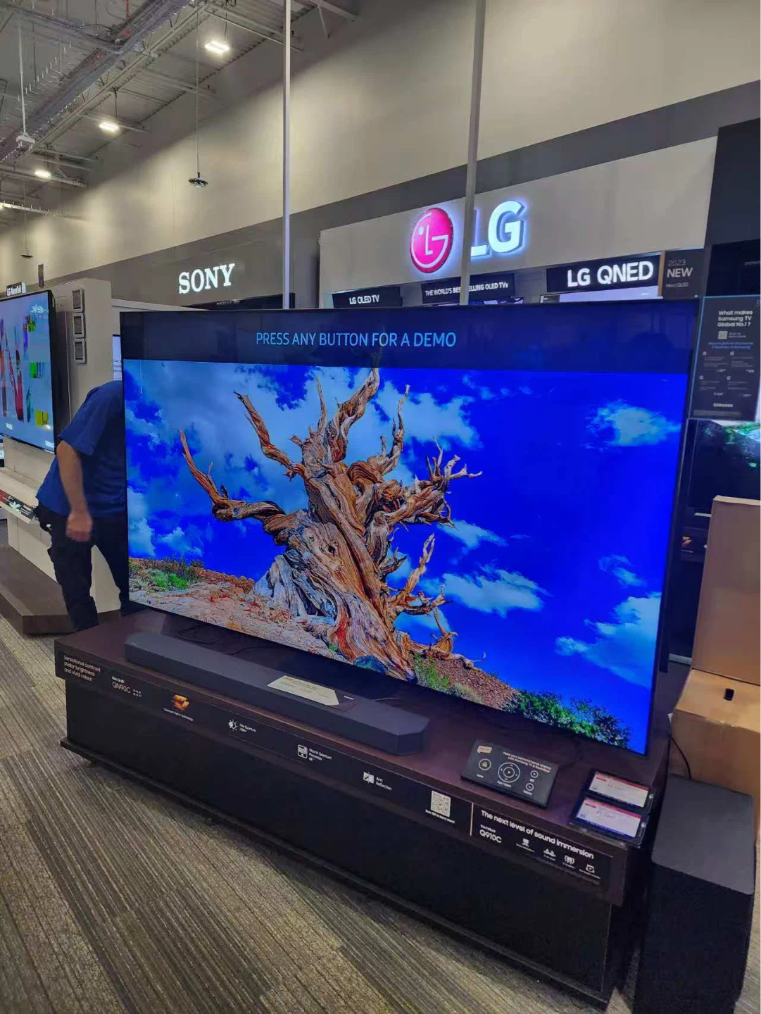 Samsung 100inch screen
