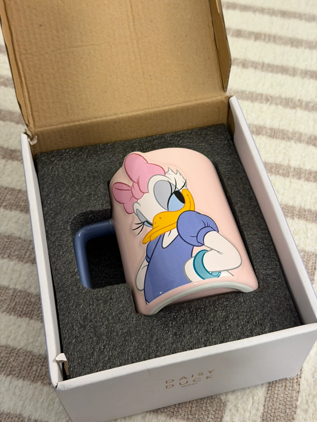 Disney Mickey and Friends Daisy Duck Ceramic Mug (only 1 left !)