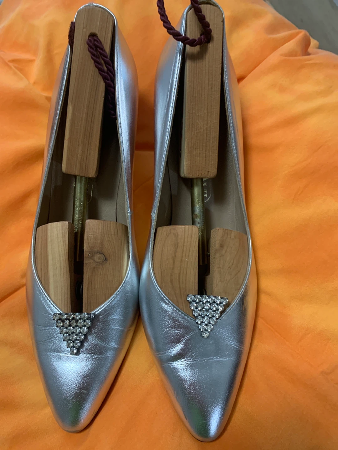 LA VALLEE Silver Women's Heels with Rhinestone Detail