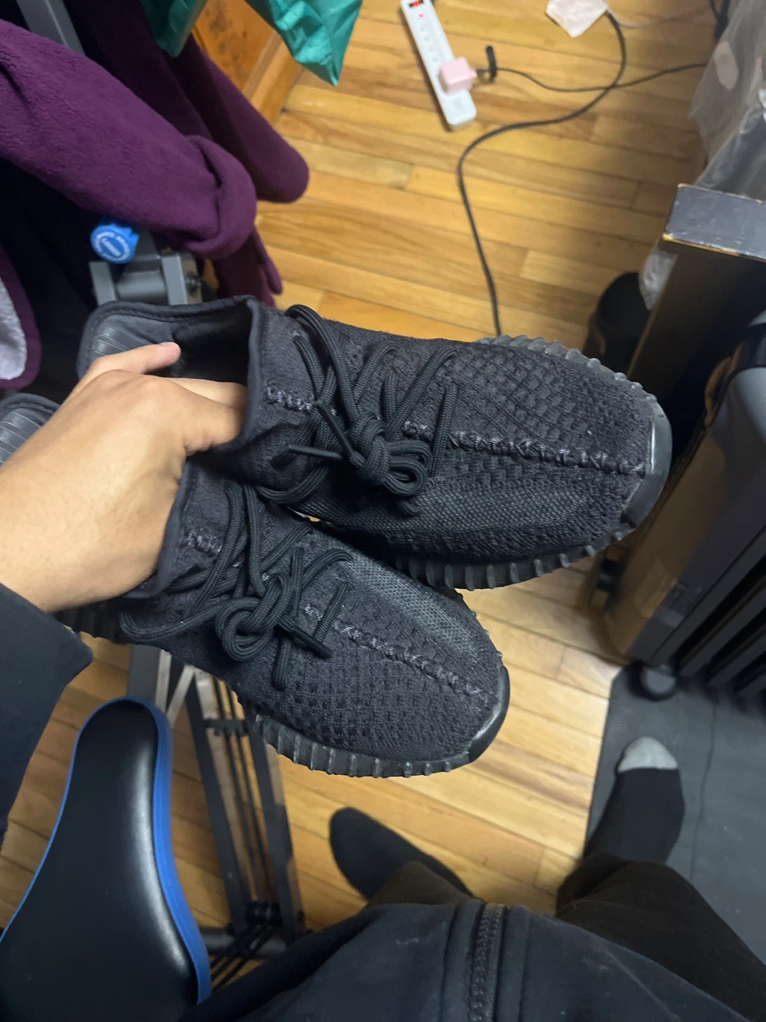 Adidas Yeezy Boost 350 V2 Black - photo 2