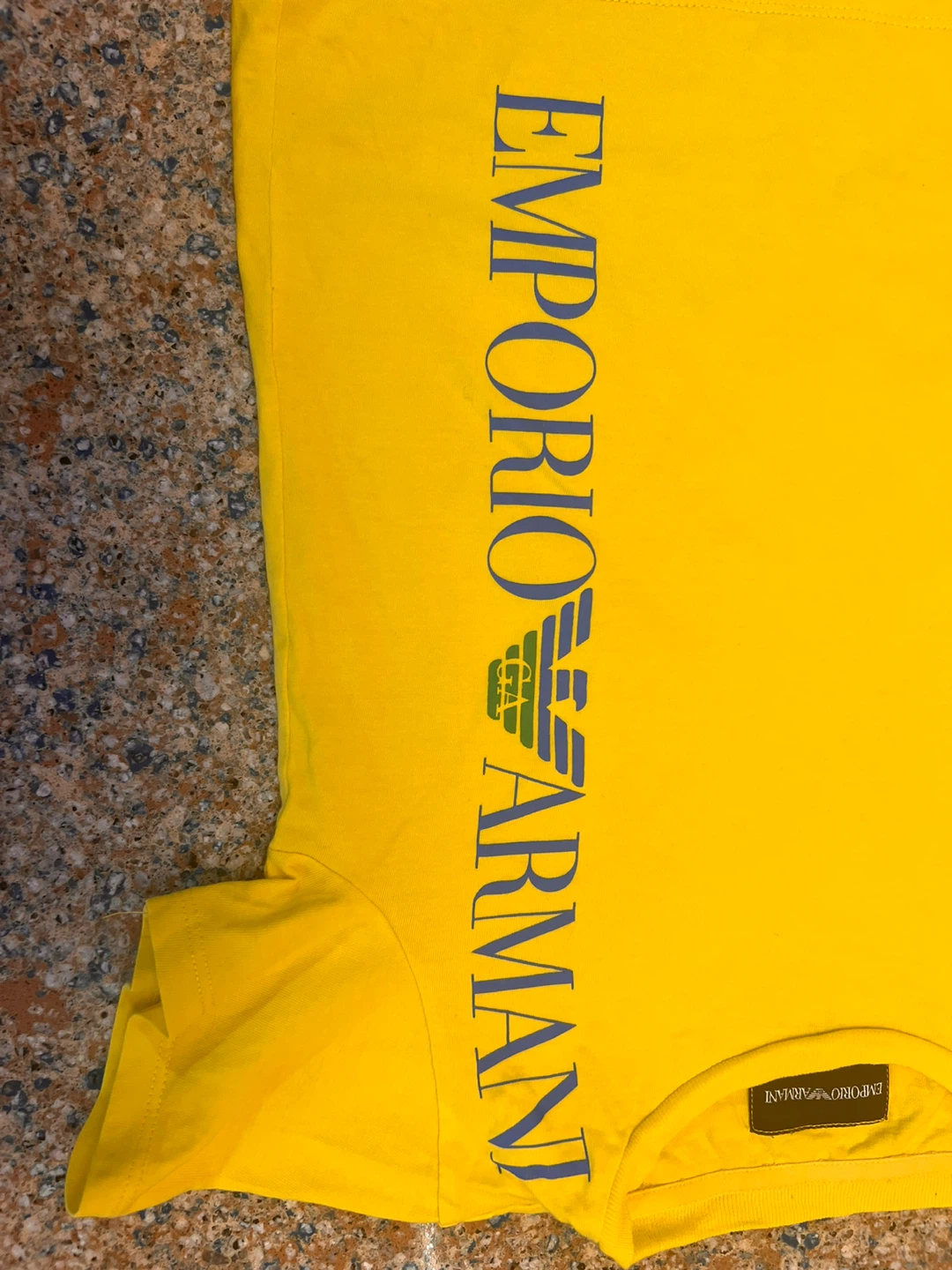 Authentic Emporio Armani Yellow T-Shirt - Size 4A - photo 4