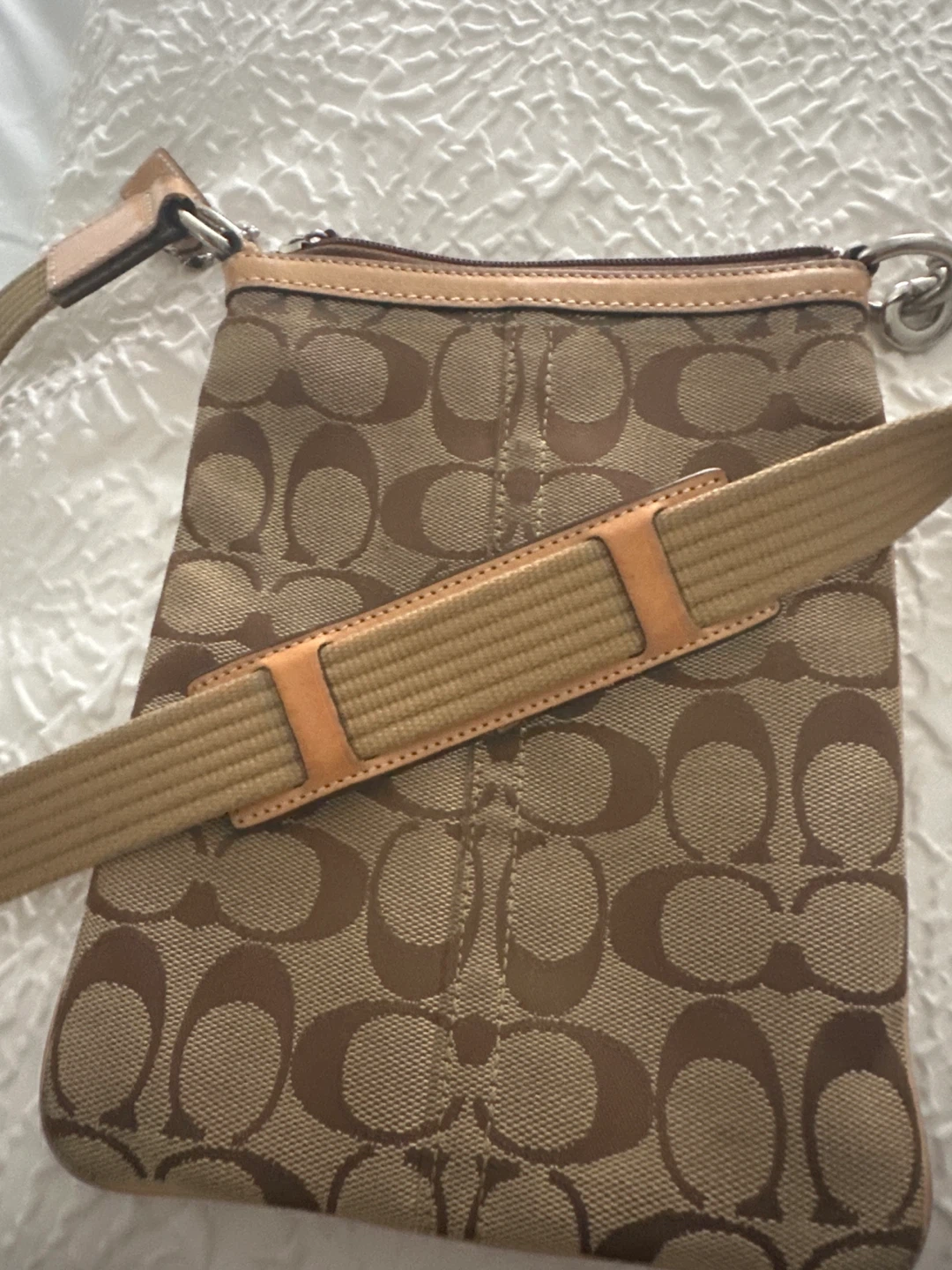 Coach cross body pouch. - photo 3
