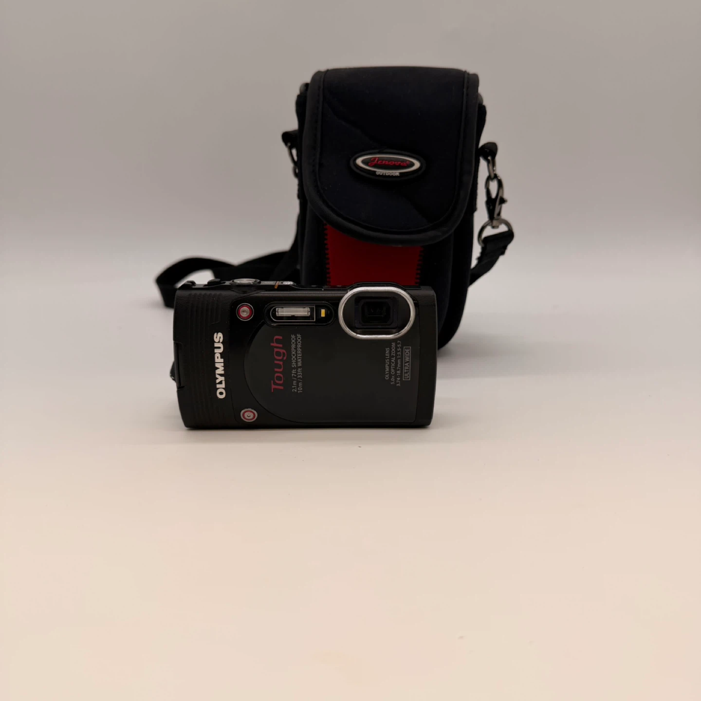 Olympus Tough TG-850 Waterproof Digital Camera w/ Case & Battery
