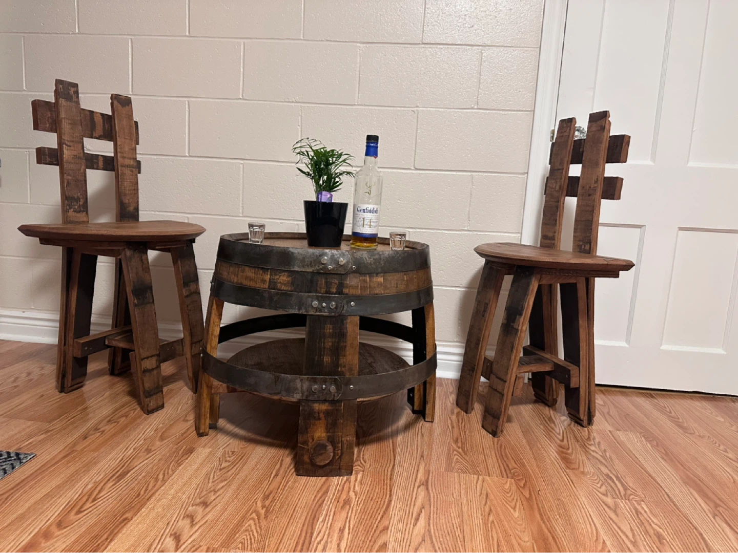 Oak barrel coffee table with shelf - photo 5