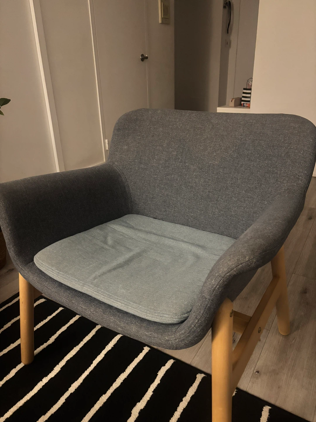 IKEA VEDBO Armchair (Gunnared Blue)