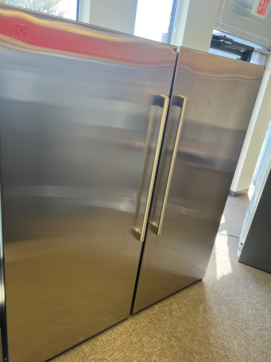 Electrolux Built-In Fridge (EI33AR80WSNEW OPEN BOX - photo 2