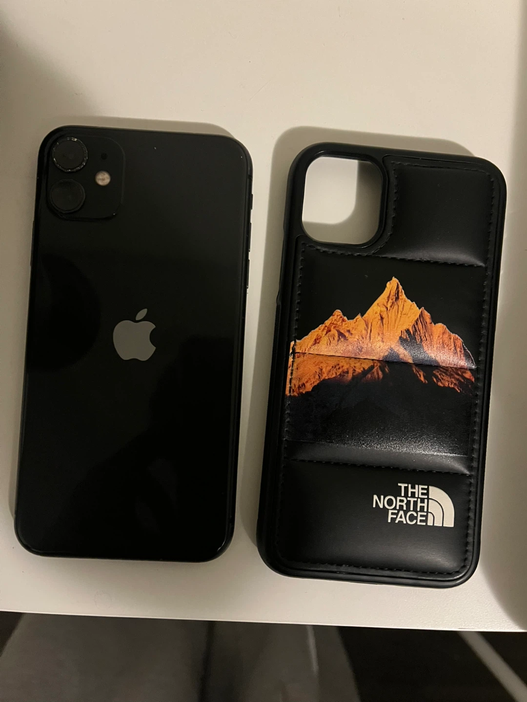 Black Apple iPhone 11 128gb 100% battery health& North Face Case - photo 2