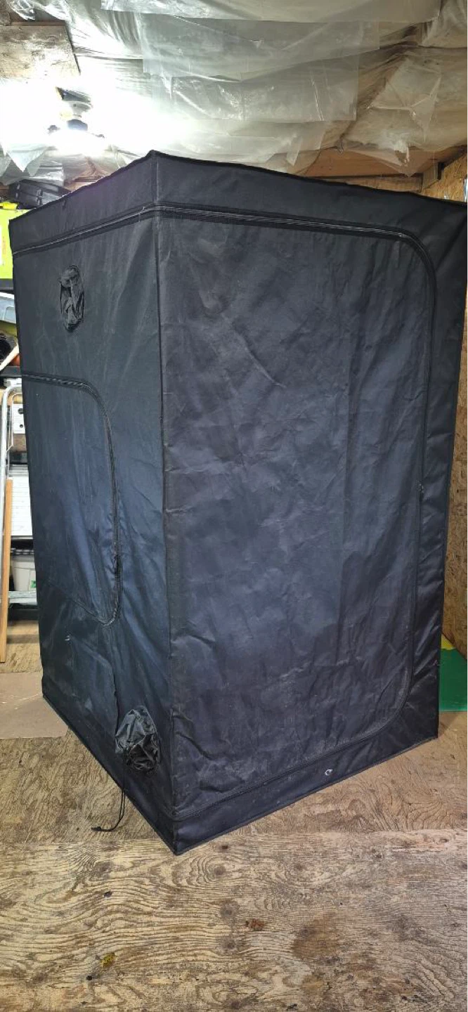 LUMii Grow Tent Kit with Ballast, Timers, Fan Controllers & More - photo 2