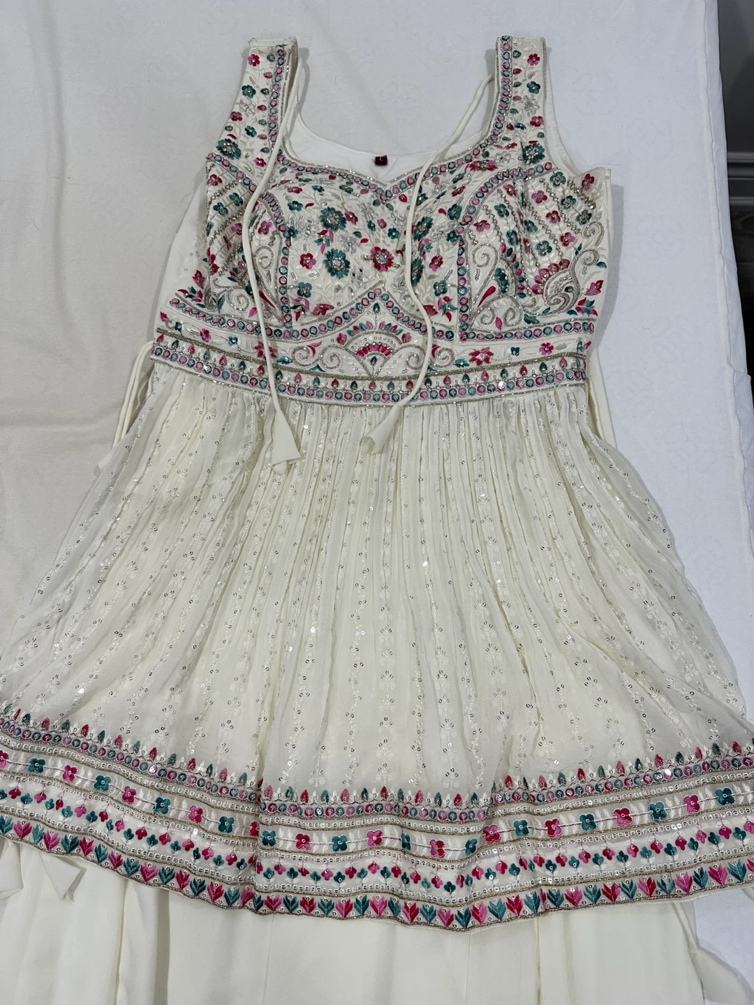 White Embroidered Indian Style Outfit - photo 2