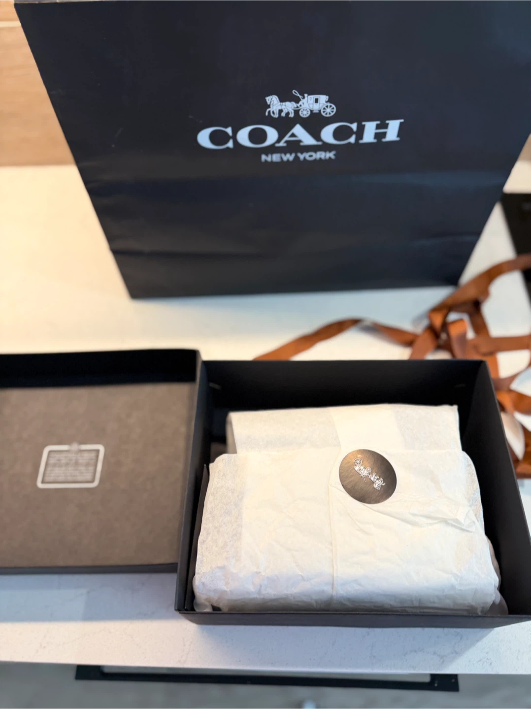 Coach "Heartbeat" Shoulder Bag in Pink Leather - photo 2