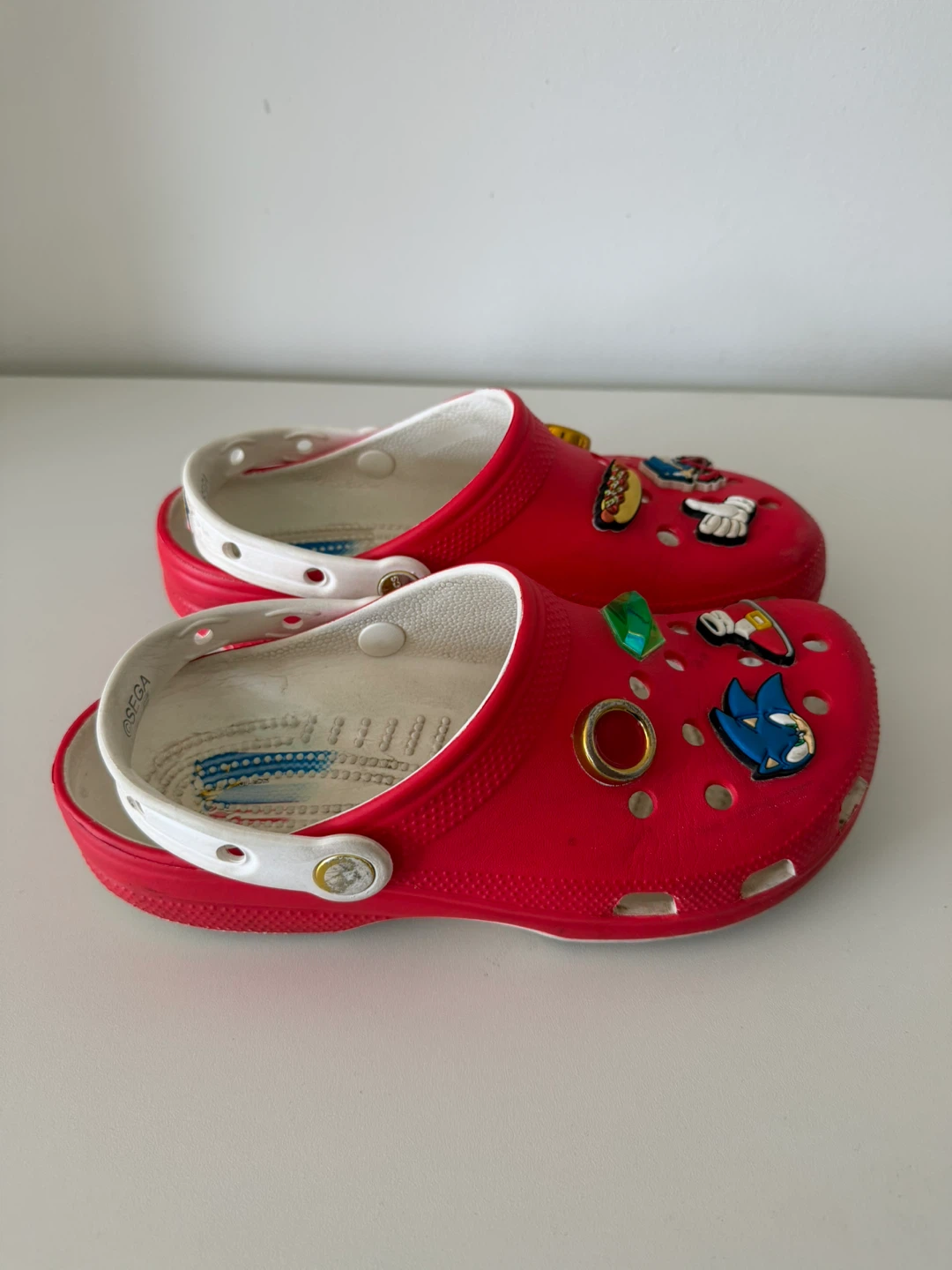 Crocs Sonic the Hedgehog Clogs - Red - Size J 6 - photo 3