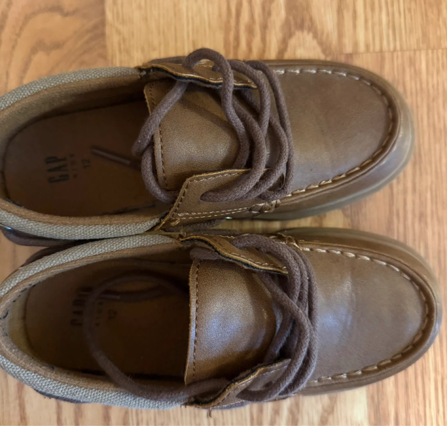 Casual shoes