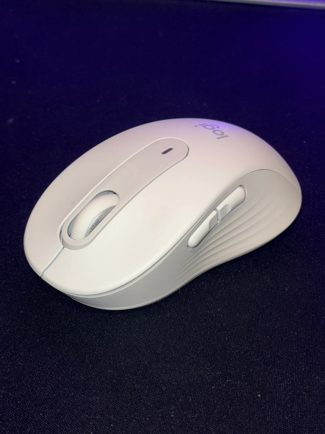 Logitech Signature M650 Wireless Mouse - White