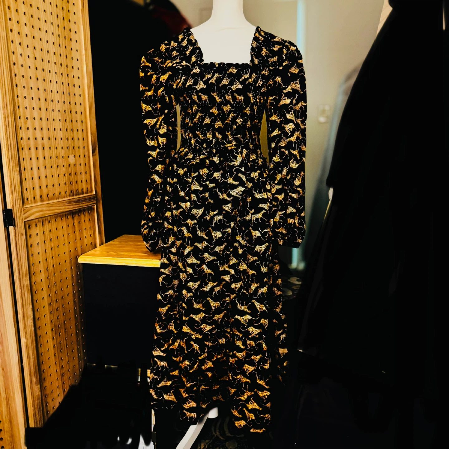 Leota Fleur  Black & Gold Cheetah  Dress L