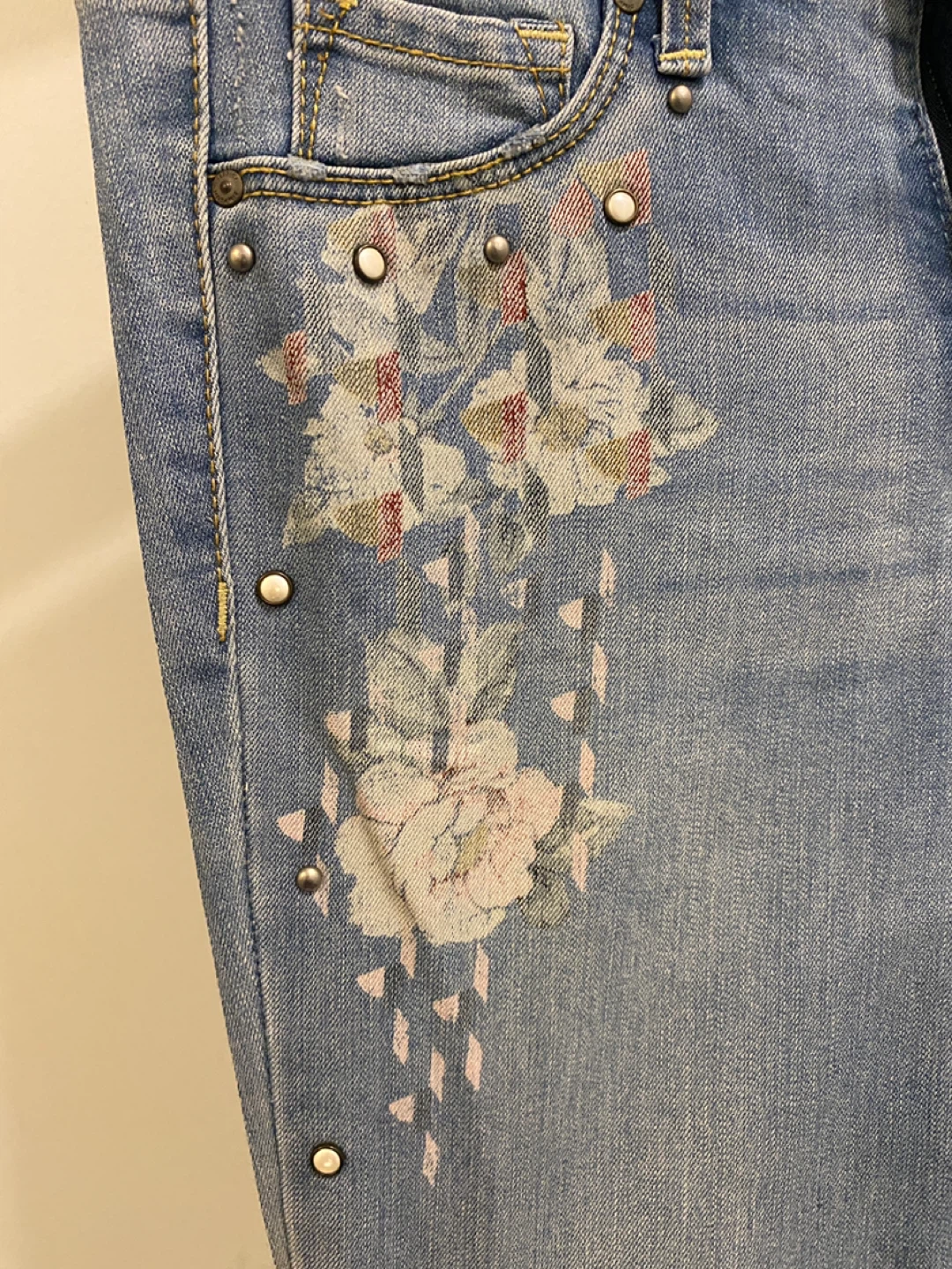 Super cute kiss me skinny jeans - photo 4