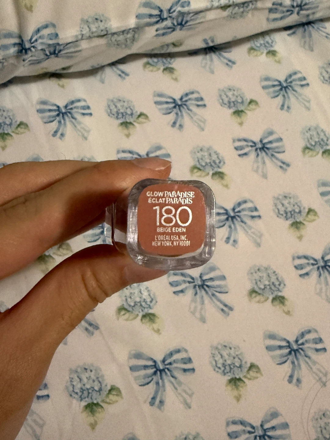 L’Oréal Paris Glow Paradise Balm-in-Lipstick - 180 Beige Eden - photo 2