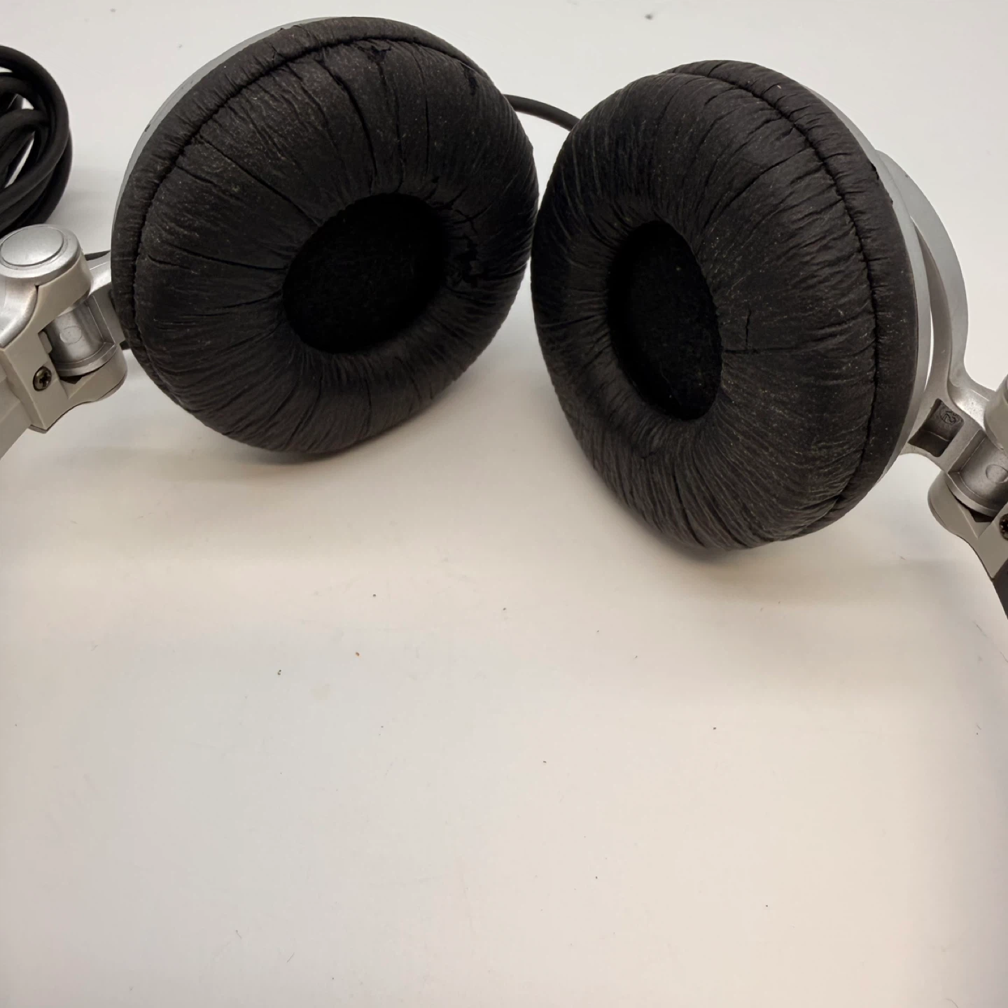 Sony MDR-V300 Studio Monitor Headphones - photo 5