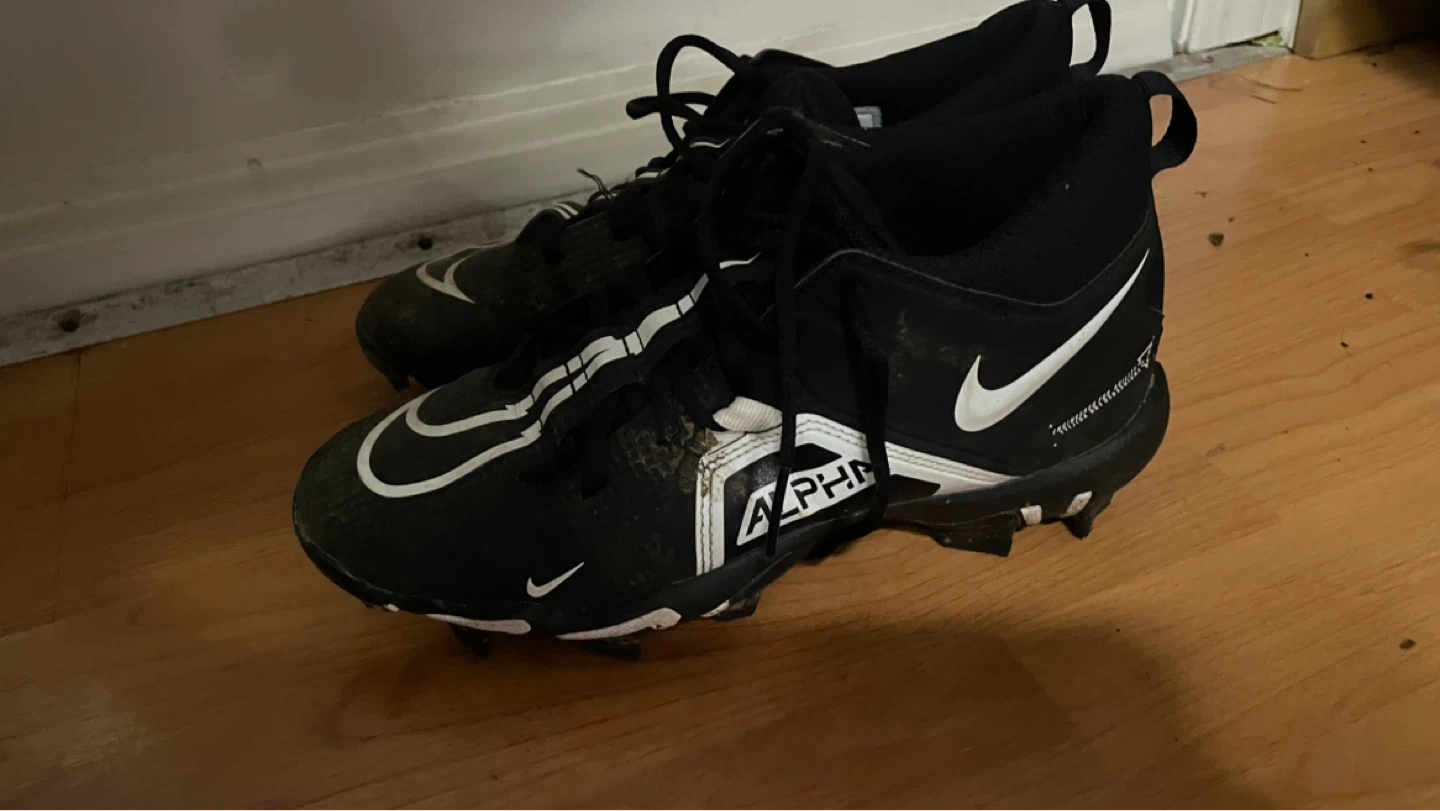 Nike Alpha Menace Youth Football Cleats - photo 2