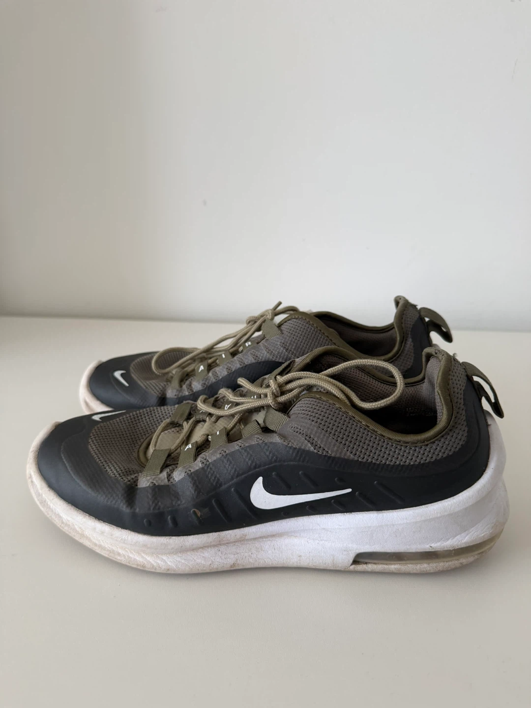 Nike Running Shoes Men / Boys - Size 7 - photo 3