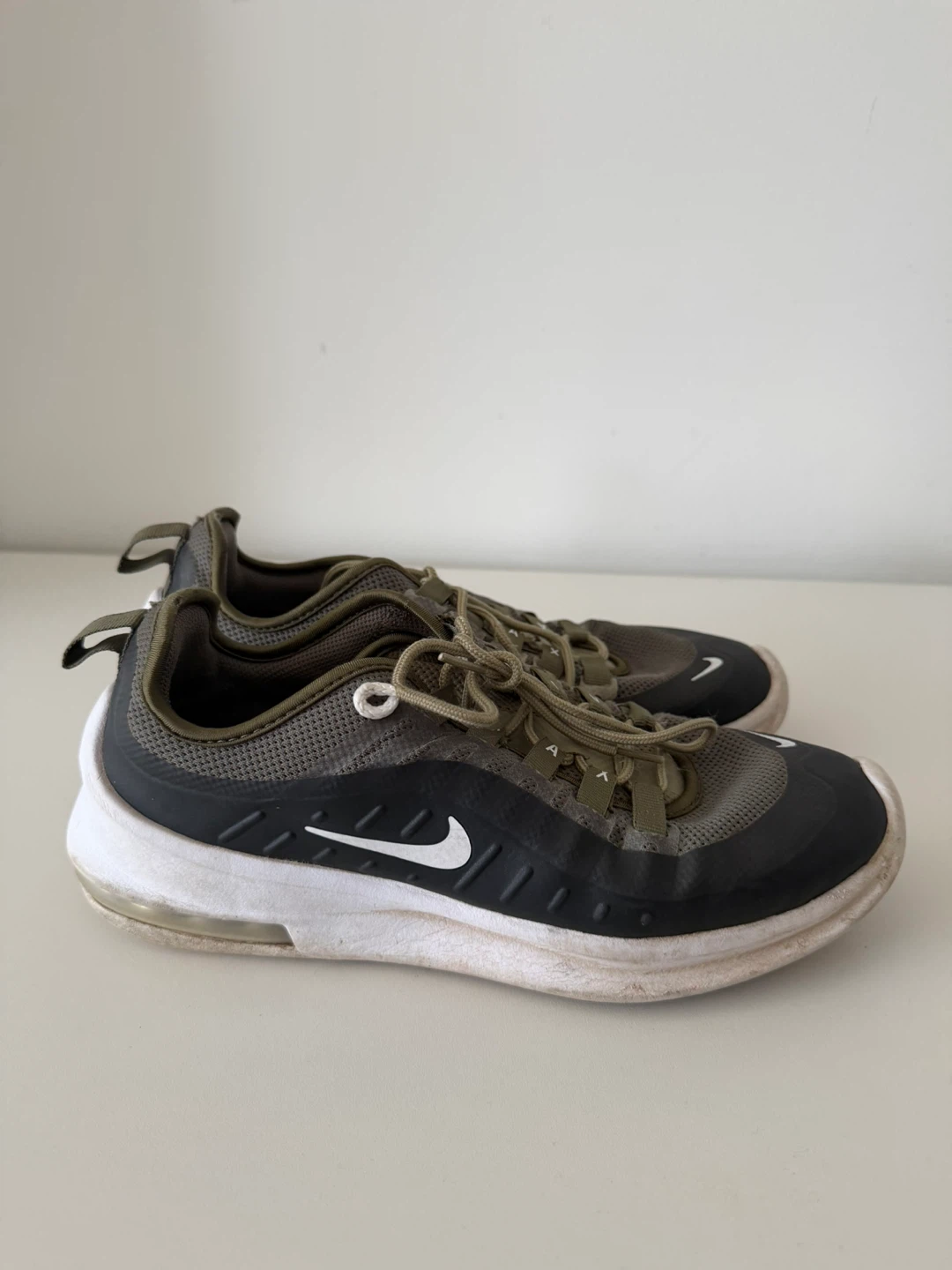 Nike Running Shoes Men / Boys - Size 7 - photo 4