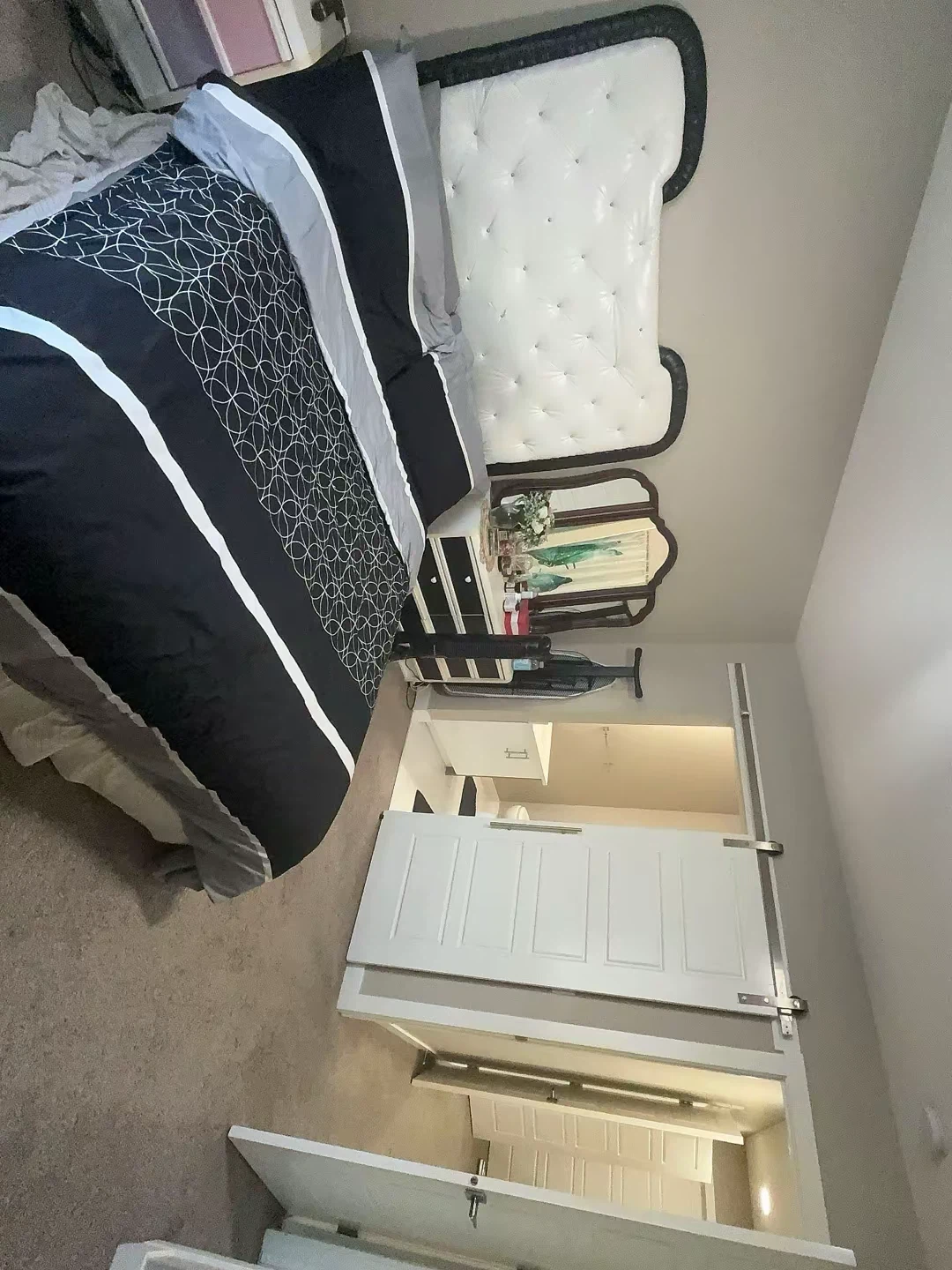 3 Beds 3 Baths - Townhouse - photo 4