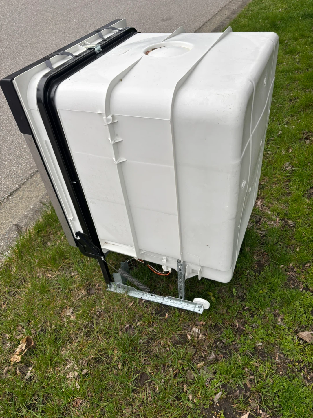 Whirlpool Dishwasher - photo 5