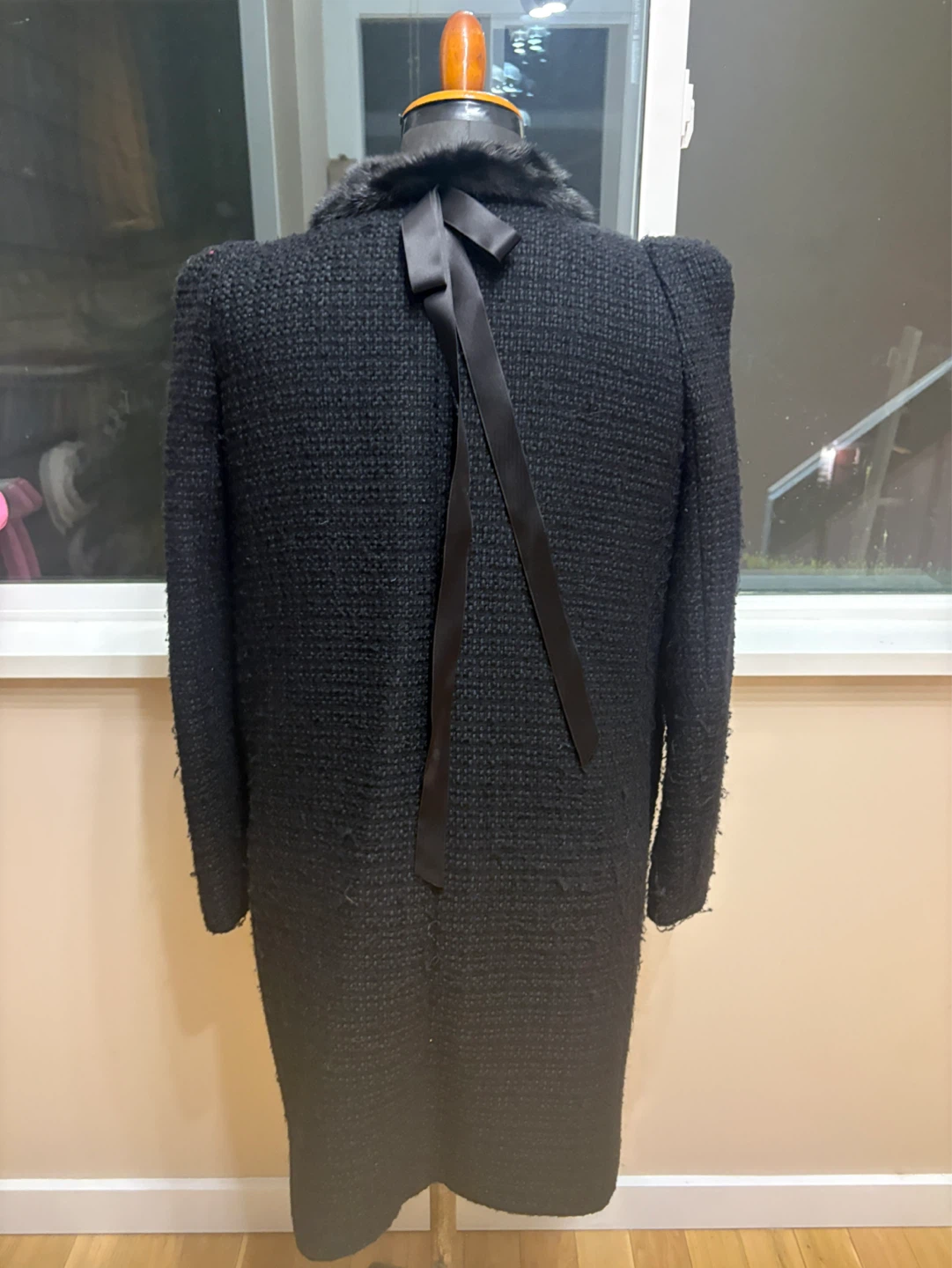Tara Jarmon Black Tweed Coat with Fur Collar Size 42 - photo 2